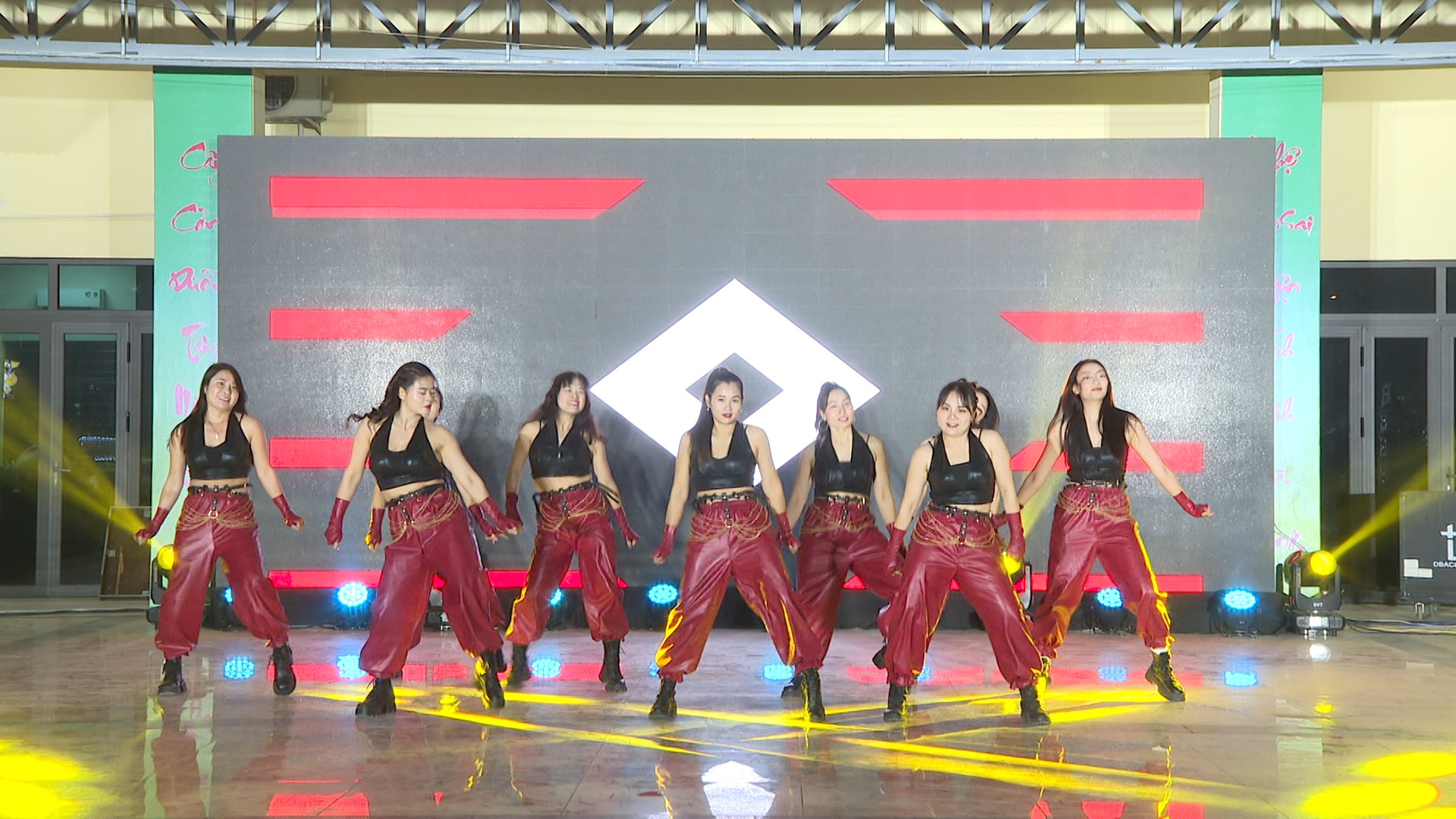 Xã Vĩnh Thanh tổ chức Chương trình Giao lưu các Câu lạc bộ Zumba năm 2025- Ảnh 6.