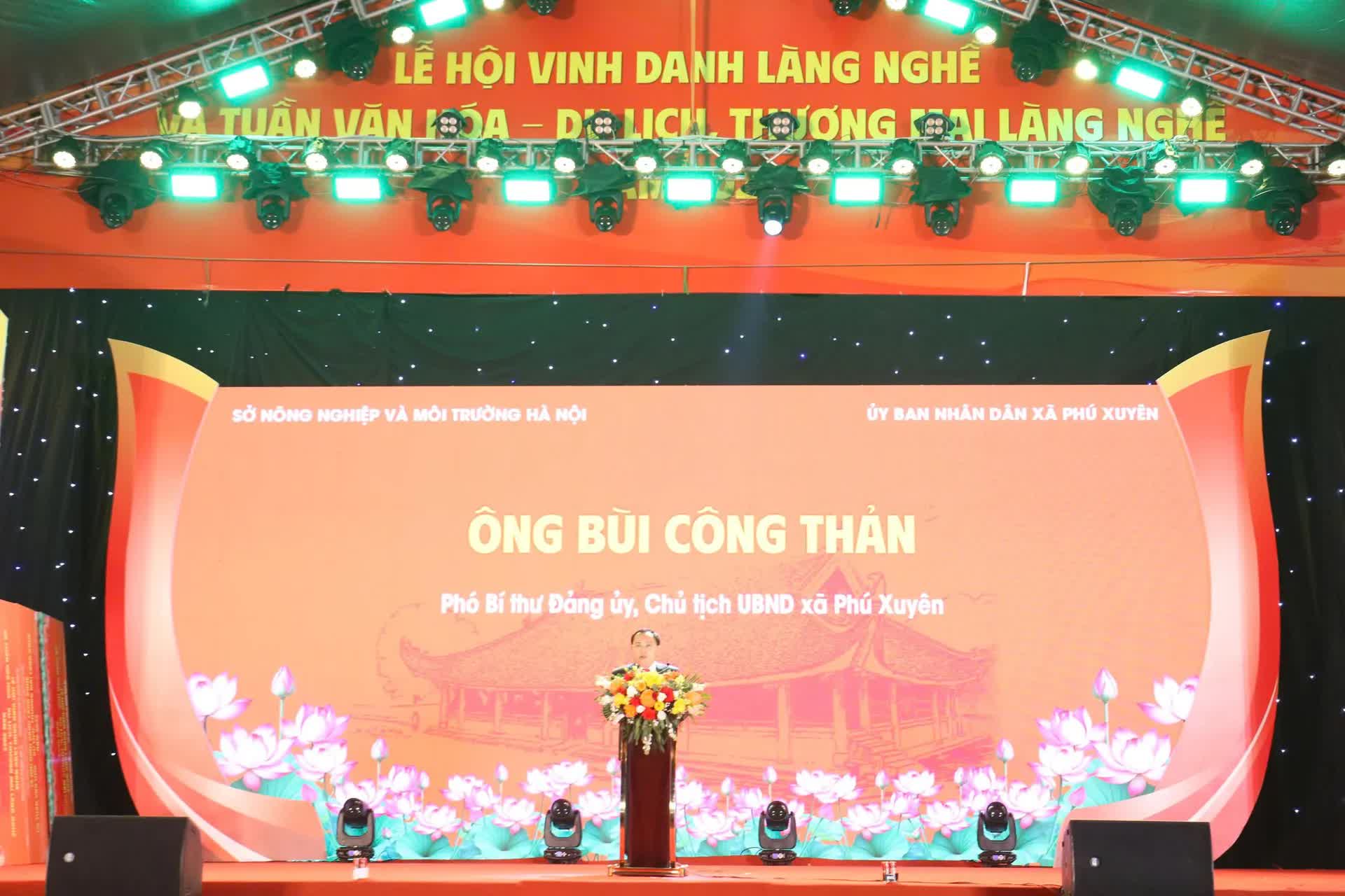 Phú Xuyên khai mạc “Lễ hội vinh danh làng nghề và Tuần văn hóa - Du lịch, thương mại làng nghề năm 2025”- Ảnh 3.