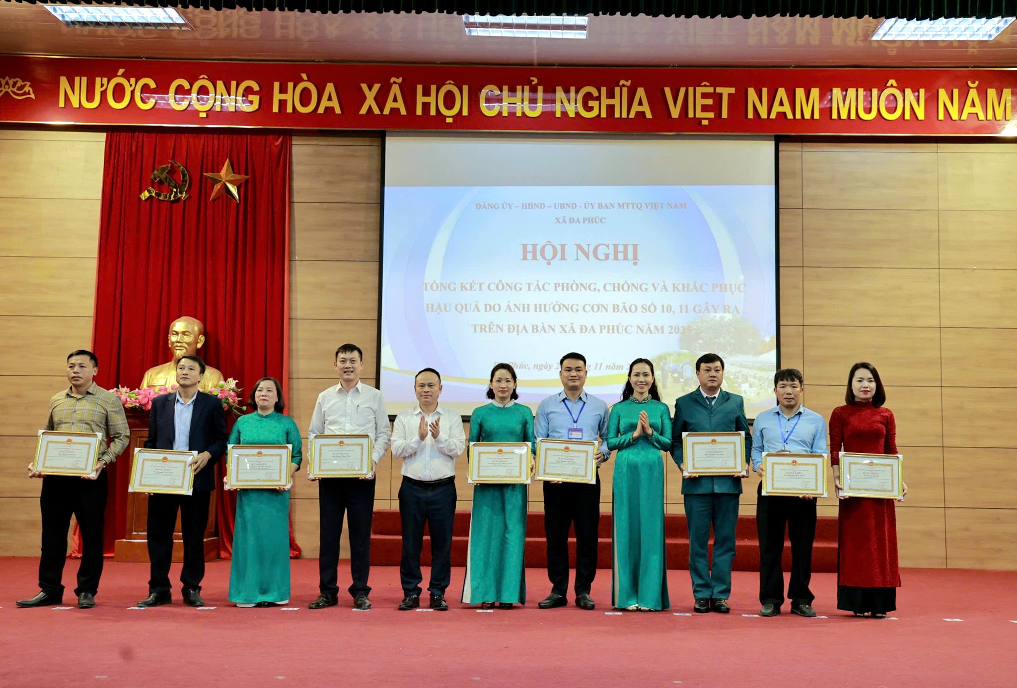 XÃ ĐA PHÚC - TỔNG KẾT CÔNG TÁC PHÒNG, CHỐNG VÀ KHẮC PHỤC HẬU QUẢ BÃO SỐ 10, 11 NĂM 2025- Ảnh 9.