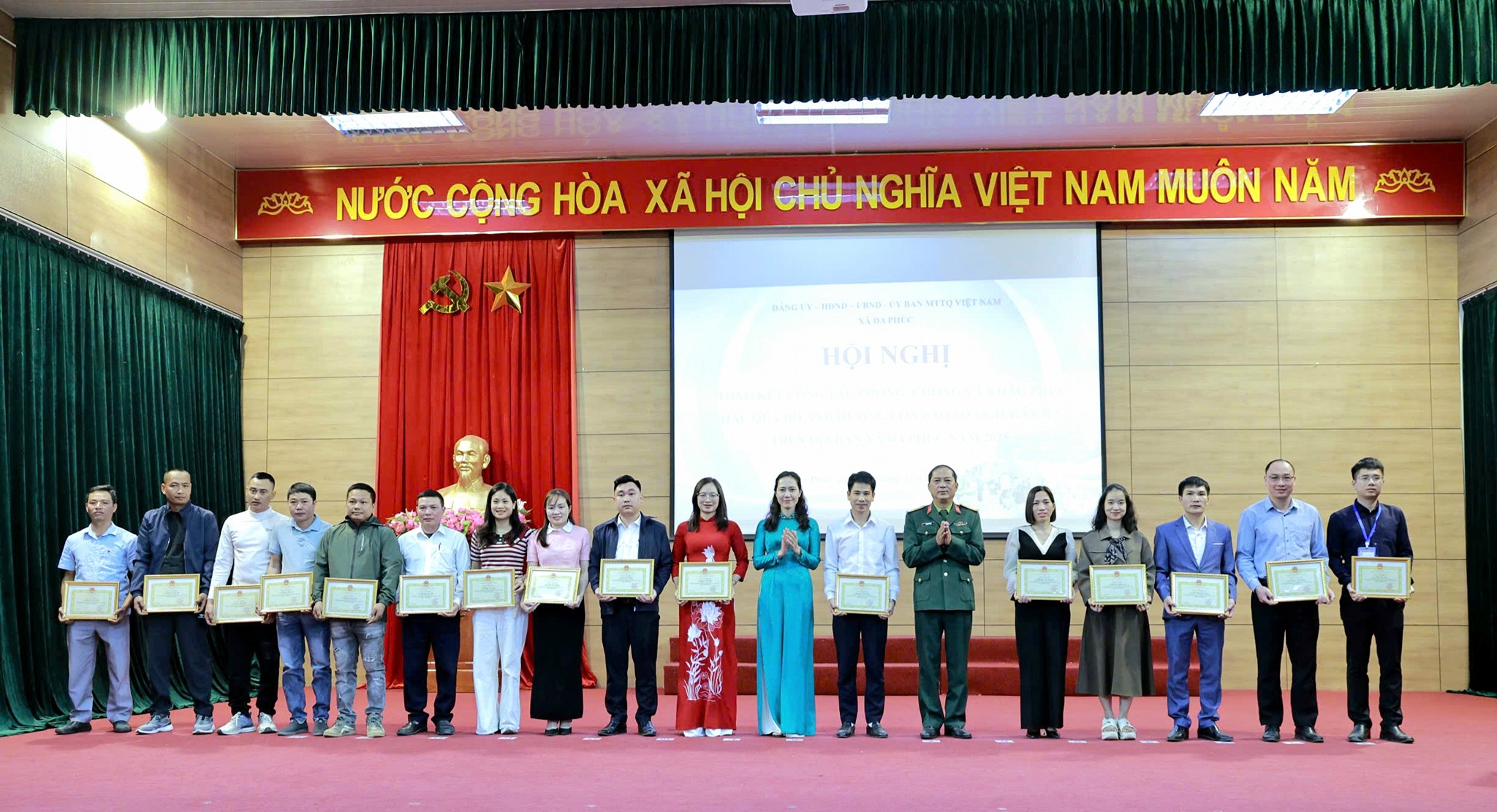 XÃ ĐA PHÚC - TỔNG KẾT CÔNG TÁC PHÒNG, CHỐNG VÀ KHẮC PHỤC HẬU QUẢ BÃO SỐ 10, 11 NĂM 2025- Ảnh 17.