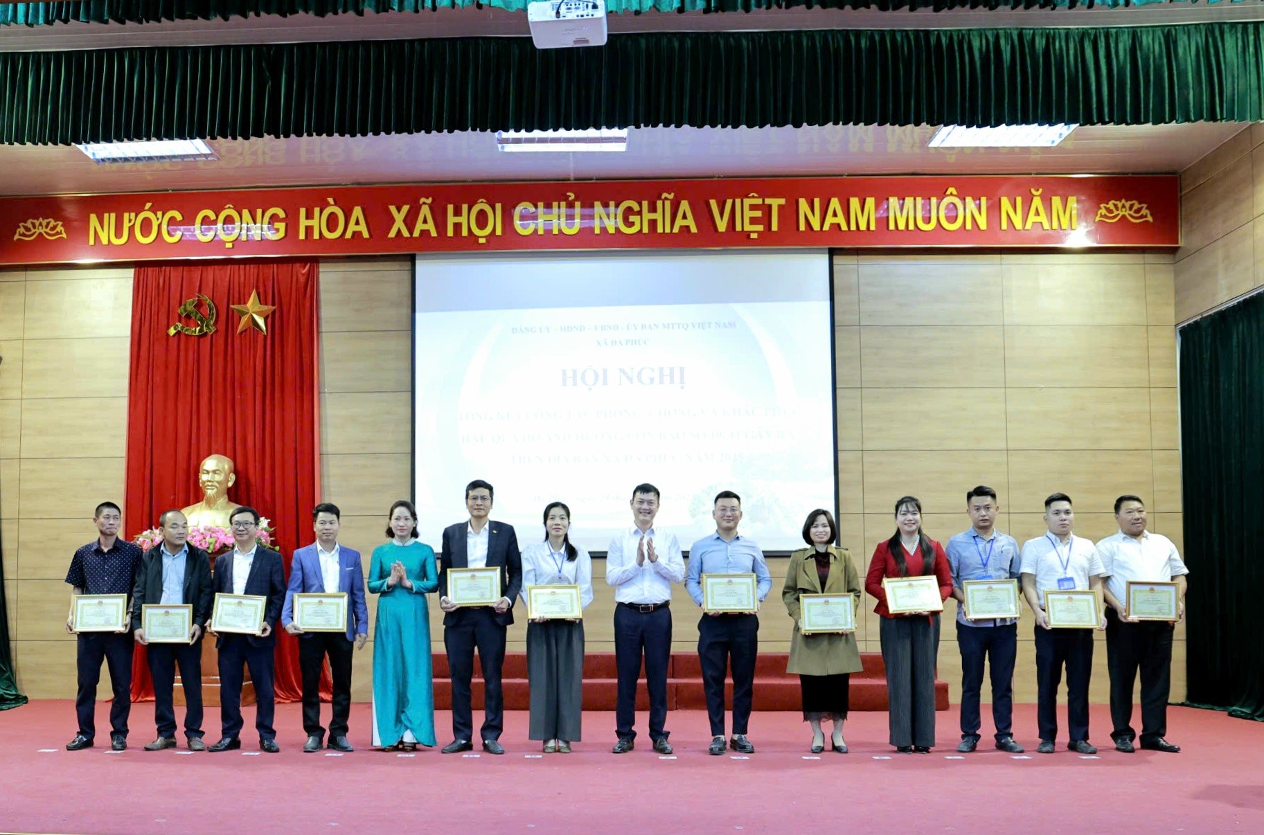 XÃ ĐA PHÚC - TỔNG KẾT CÔNG TÁC PHÒNG, CHỐNG VÀ KHẮC PHỤC HẬU QUẢ BÃO SỐ 10, 11 NĂM 2025- Ảnh 12.