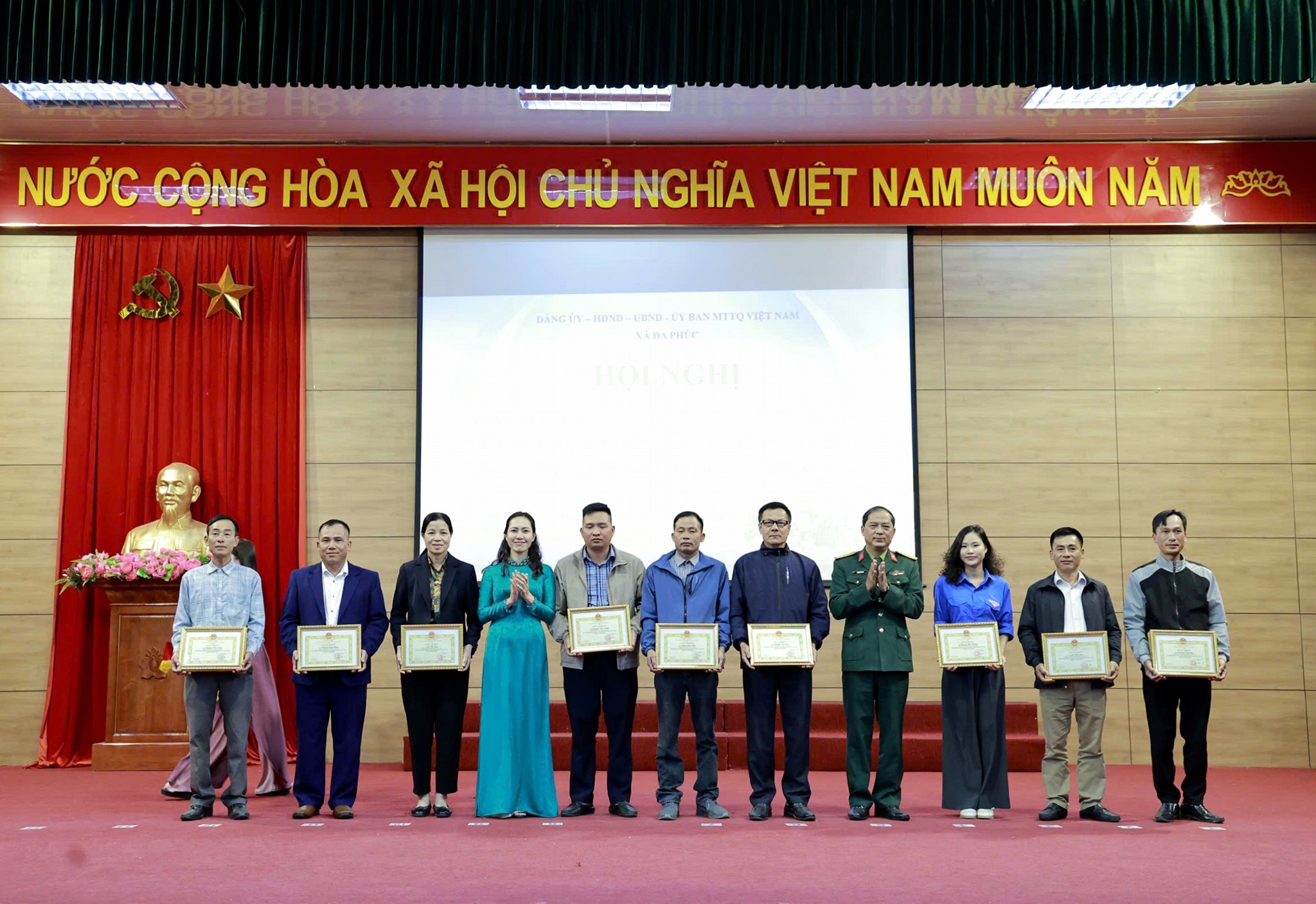 XÃ ĐA PHÚC - TỔNG KẾT CÔNG TÁC PHÒNG, CHỐNG VÀ KHẮC PHỤC HẬU QUẢ BÃO SỐ 10, 11 NĂM 2025- Ảnh 11.