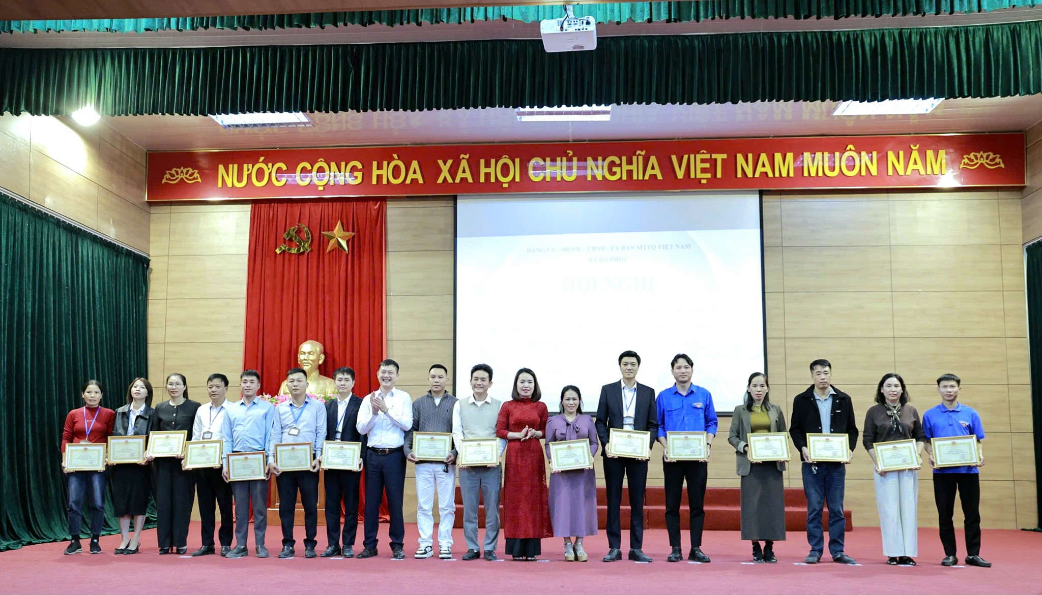 XÃ ĐA PHÚC - TỔNG KẾT CÔNG TÁC PHÒNG, CHỐNG VÀ KHẮC PHỤC HẬU QUẢ BÃO SỐ 10, 11 NĂM 2025- Ảnh 14.