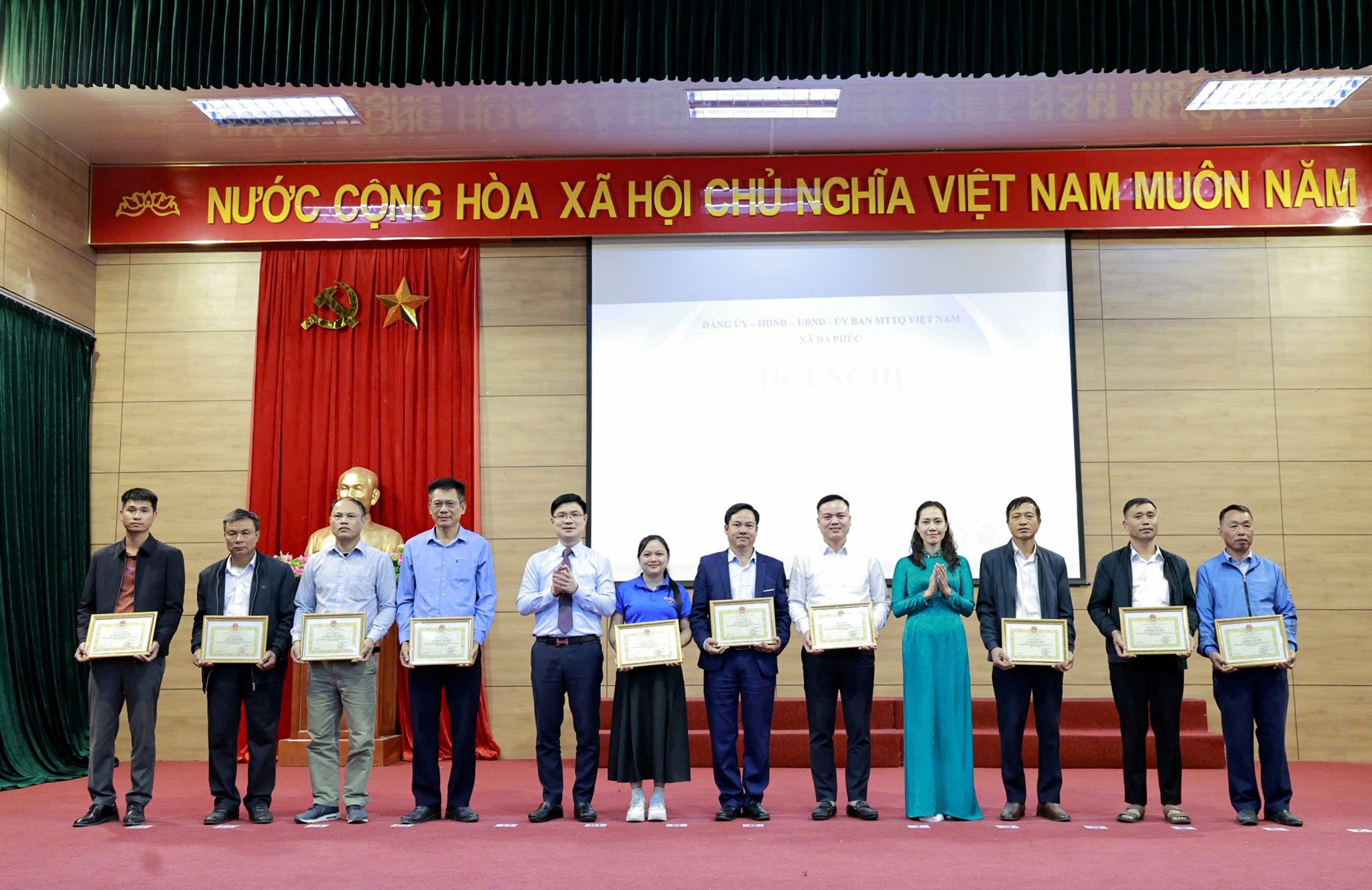 XÃ ĐA PHÚC - TỔNG KẾT CÔNG TÁC PHÒNG, CHỐNG VÀ KHẮC PHỤC HẬU QUẢ BÃO SỐ 10, 11 NĂM 2025- Ảnh 19.