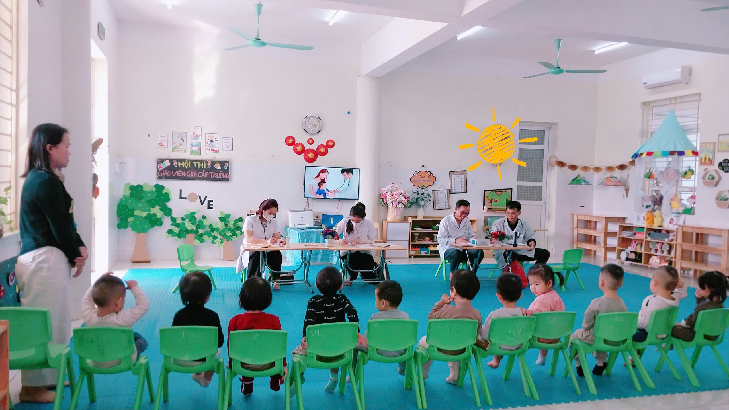 Xã Thượng Phúc tổ chức khám sức khoẻ cho học sinh mầm non- Ảnh 4.