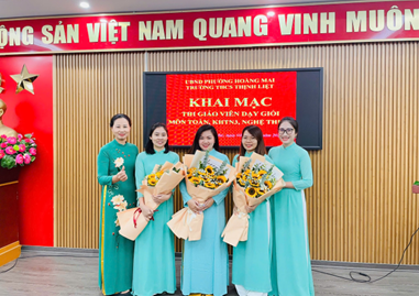 TRƯỜNG THCS THỊNH LIỆT TỔ CHỨC LỄ KHAI MẠC HỘI THI GIÁO VIÊN GIỎI NĂM HỌC 2025 - 2026
- Ảnh 2.