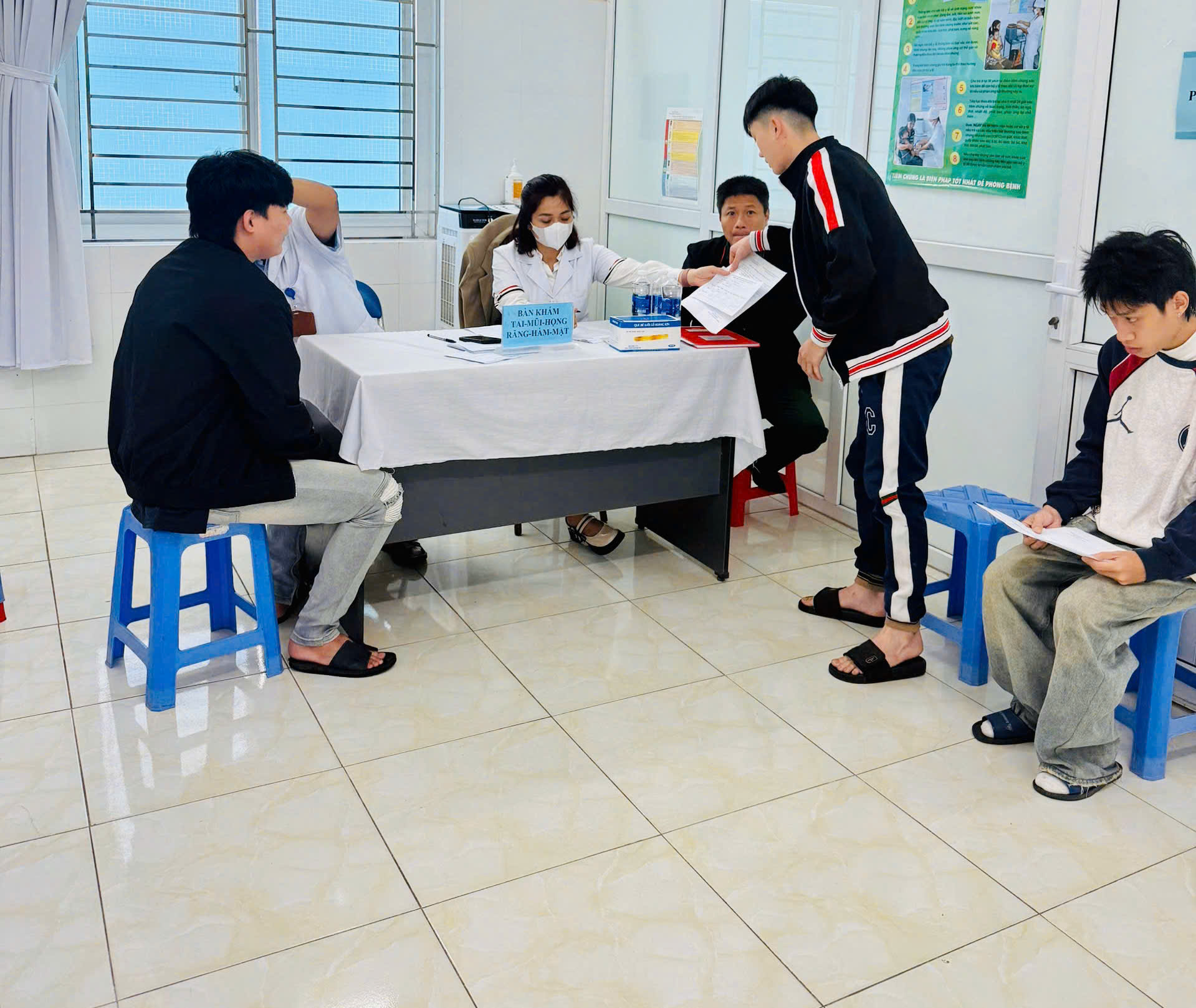 Những hình ảnh sơ khám nghĩa vụ quân sự xã Thượng Phúc- Ảnh 8.