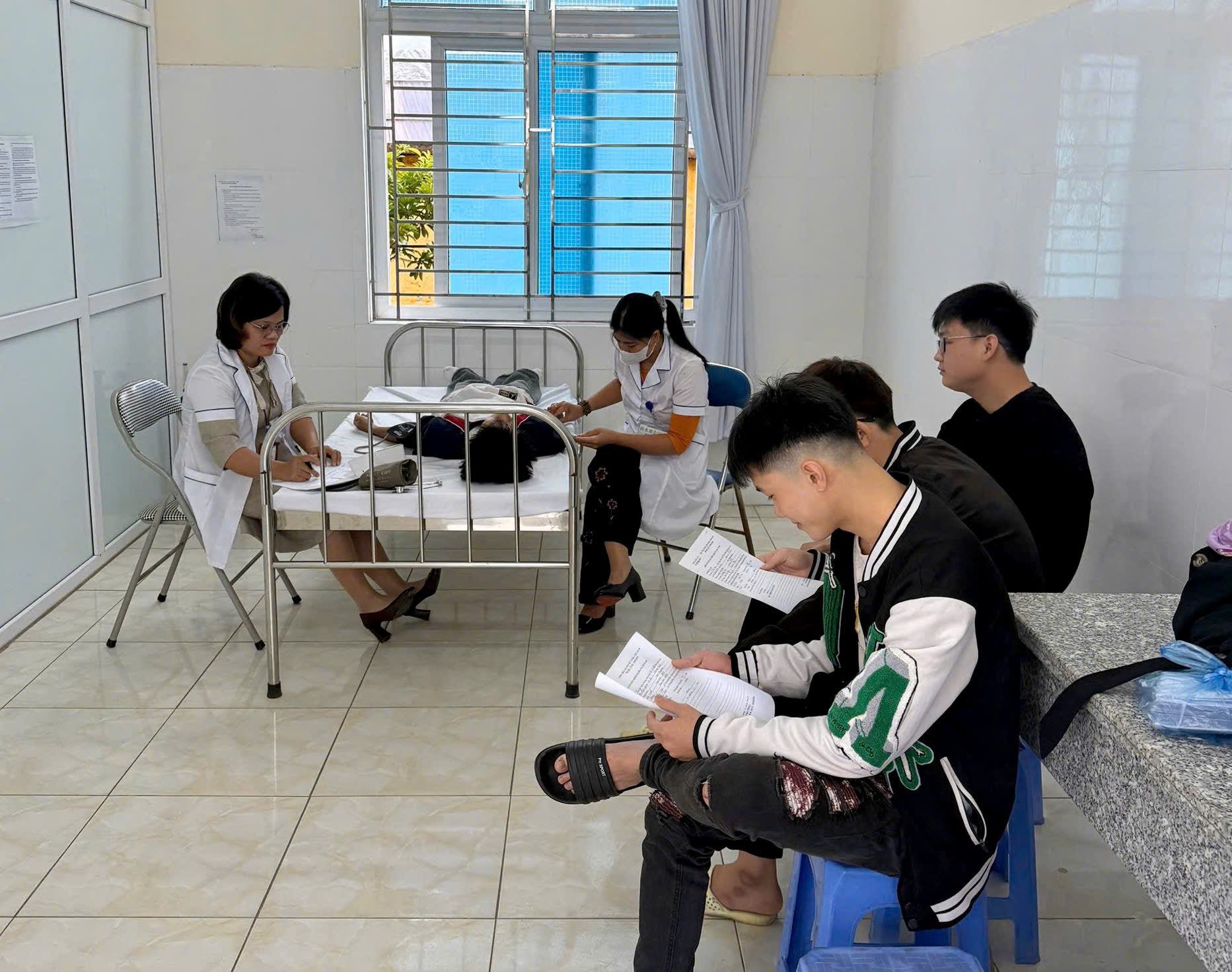 Những hình ảnh sơ khám nghĩa vụ quân sự xã Thượng Phúc- Ảnh 7.