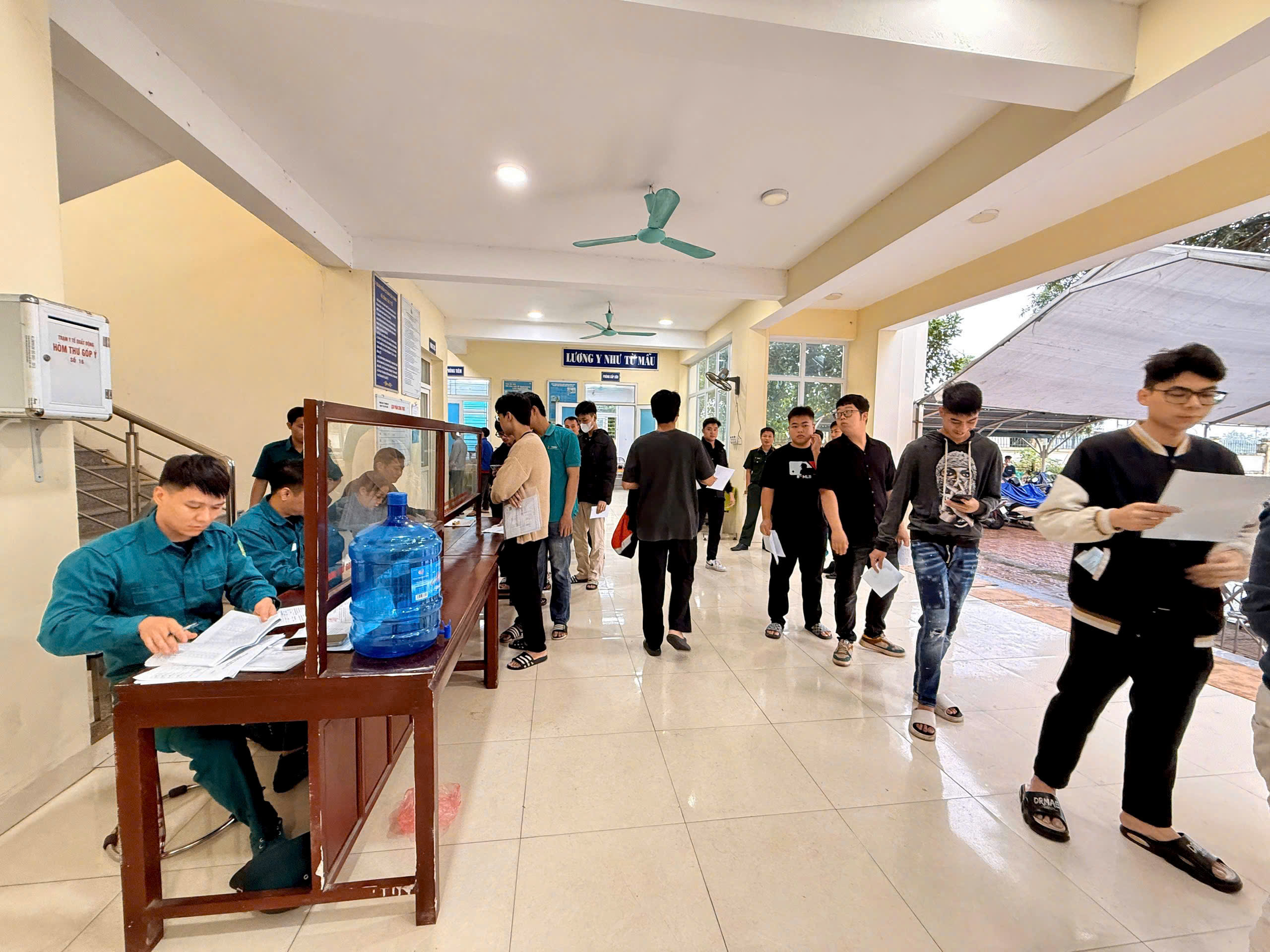 Những hình ảnh sơ khám nghĩa vụ quân sự xã Thượng Phúc- Ảnh 4.