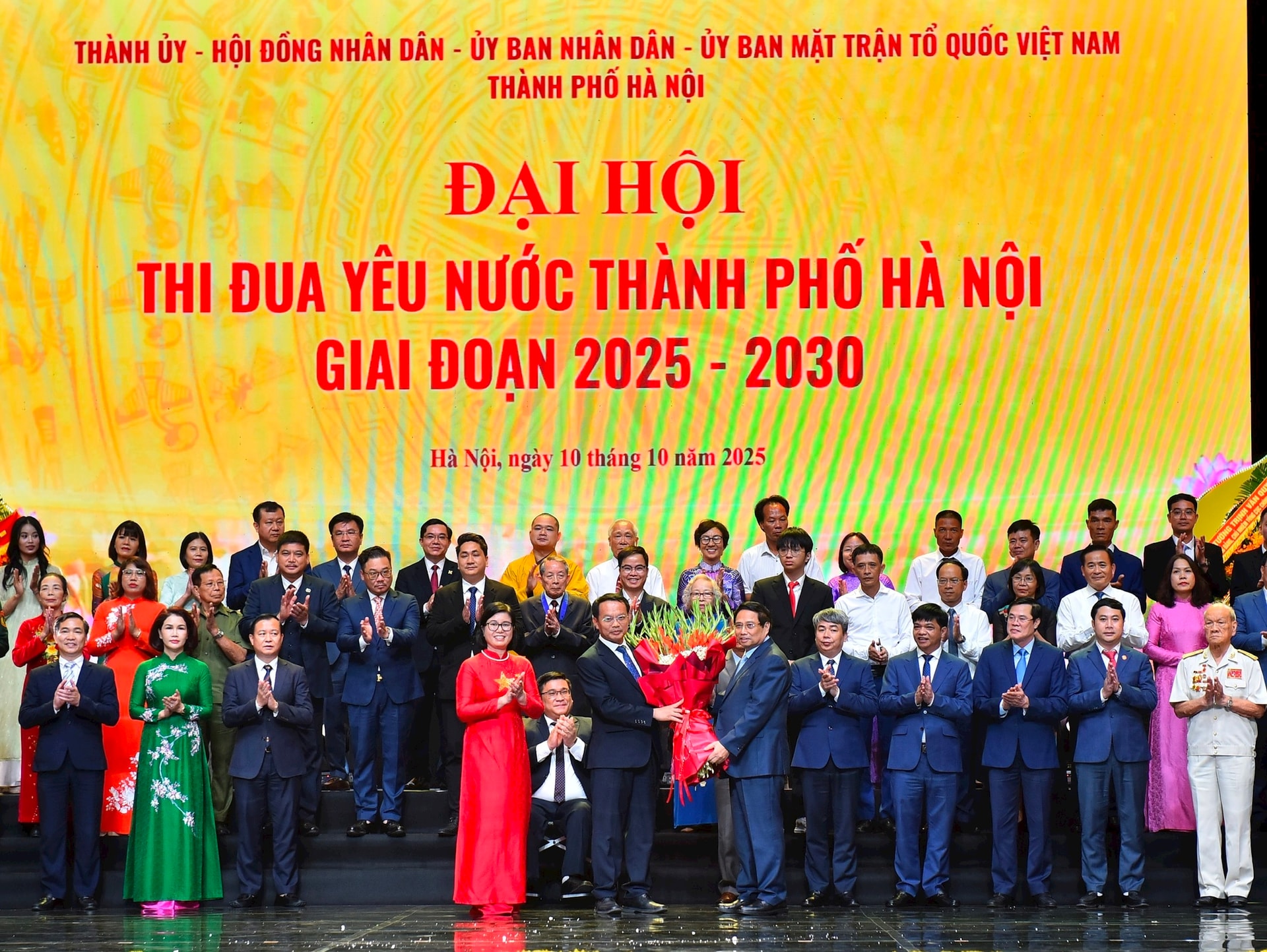 Phong trào thi đua yêu nước của Thủ đô: Giàu bản sắc riêng, thúc đẩy phát triển- Ảnh 18.