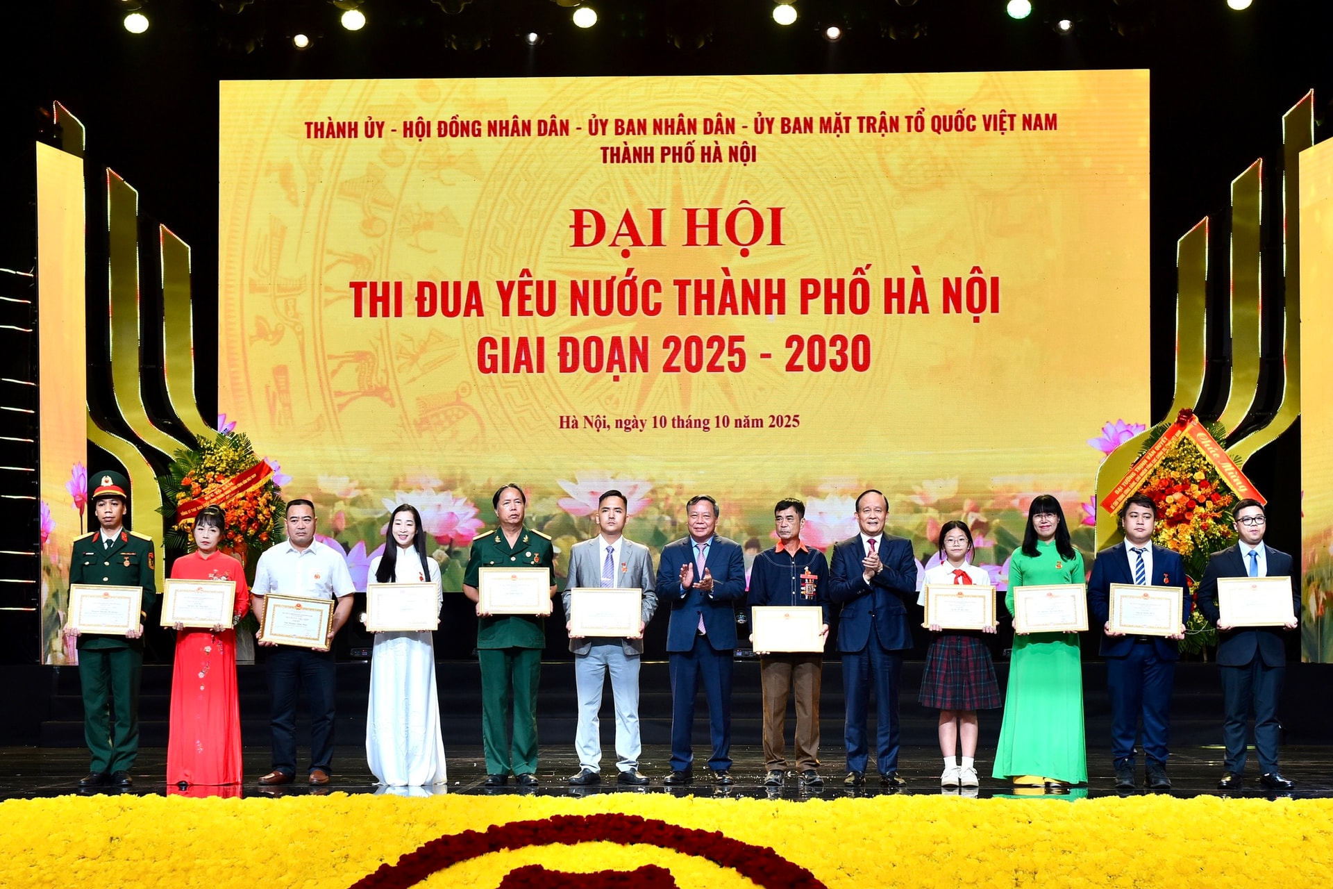 Phong trào thi đua yêu nước của Thủ đô: Giàu bản sắc riêng, thúc đẩy phát triển- Ảnh 13.