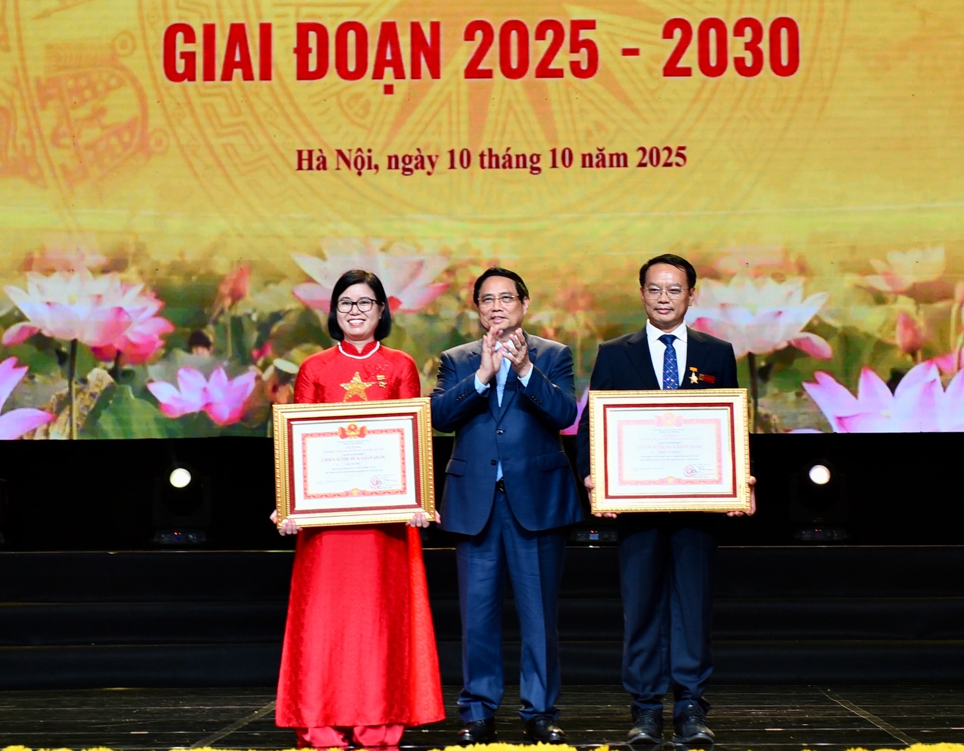 Phong trào thi đua yêu nước của Thủ đô: Giàu bản sắc riêng, thúc đẩy phát triển- Ảnh 9.