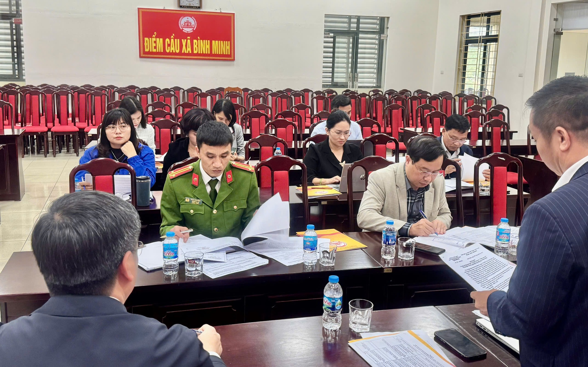 Ảnh: Hội nghị Bình xét Danh hiệu Thôn, Tổ dân phố Văn hoá năm 2025