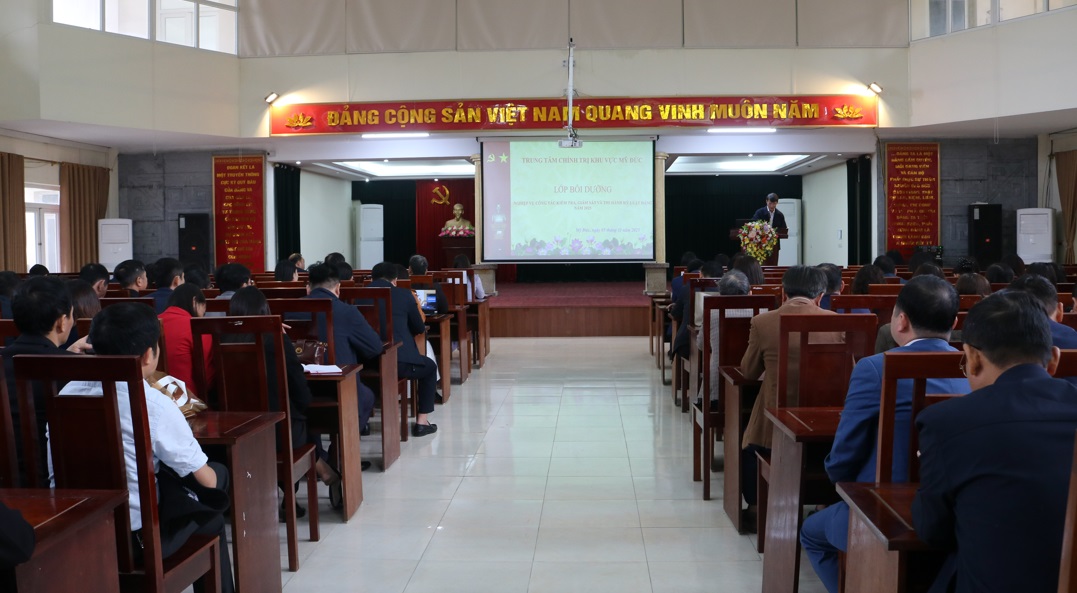 Hơn 300 cán bộ, đảng viên khu vực Mỹ Đức được bồi dưỡng nghiệp vụ công tác kiểm tra, giám sát và thi hành kỷ luật Đảng- Ảnh 1.