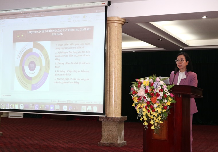 Hơn 300 cán bộ, đảng viên khu vực Mỹ Đức được bồi dưỡng nghiệp vụ công tác kiểm tra, giám sát và thi hành kỷ luật Đảng- Ảnh 2.