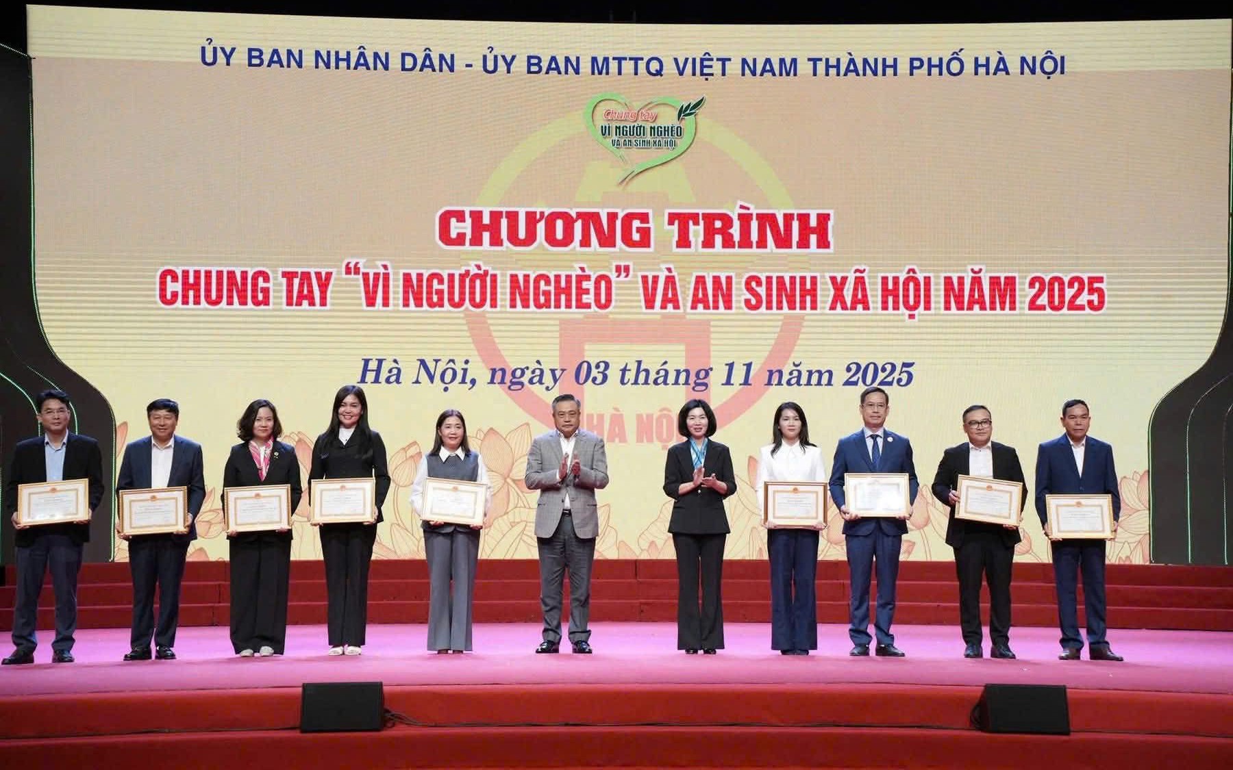 Bằng khen của Chủ tịch UBND Thành phố Hà Nội “đã có thành tích xuất sắc trong công tác vận động ủng hộ khắc phục thiệt hại sau bão lũ năm 2025”