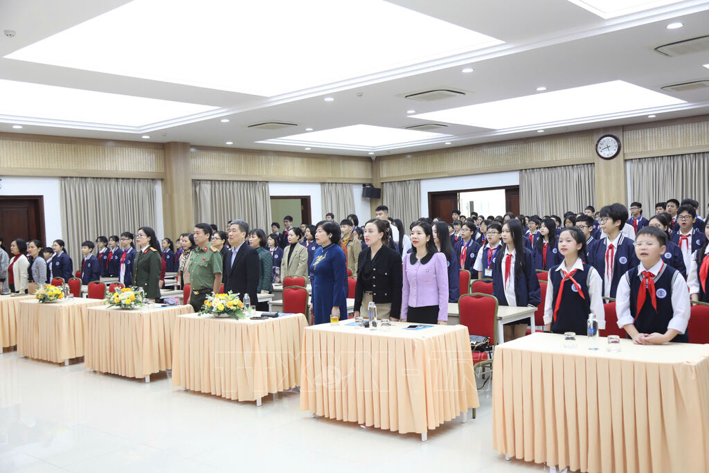 Ngày Pháp luật Việt Nam: Nâng cao nhận thức thượng tôn pháp luật cho học sinh Thủ đô- Ảnh 1.