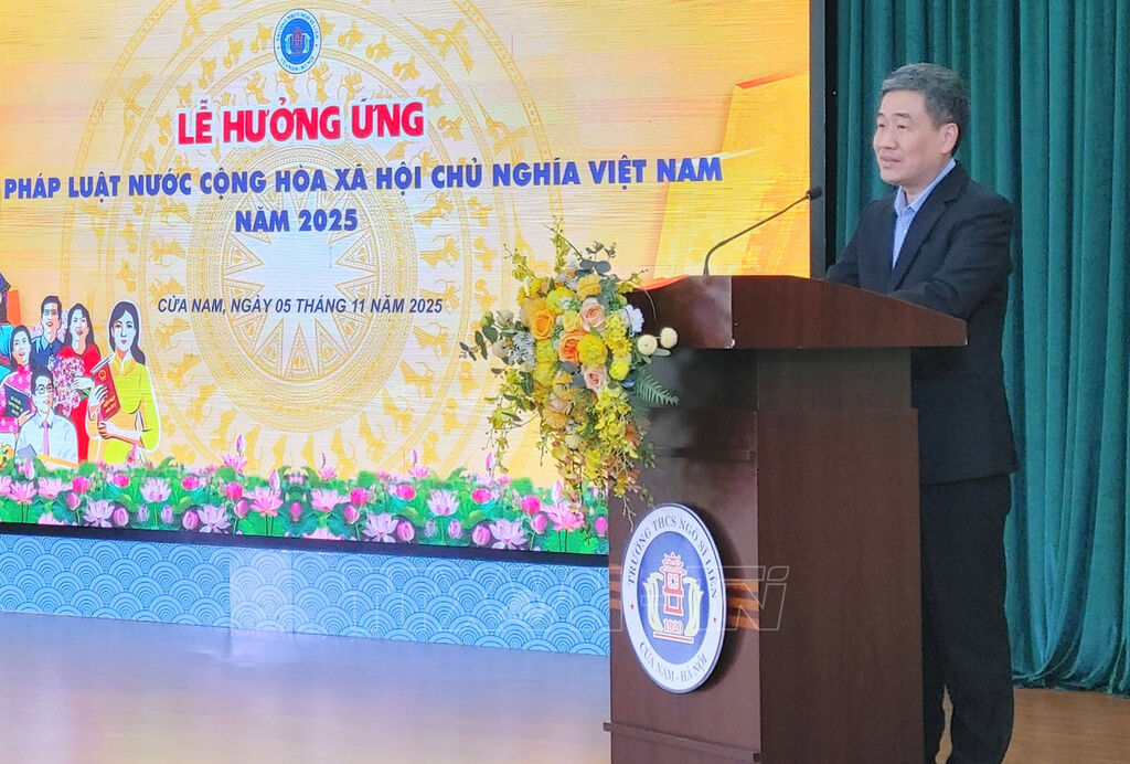 Ngày Pháp luật Việt Nam: Nâng cao nhận thức thượng tôn pháp luật cho học sinh Thủ đô- Ảnh 2.