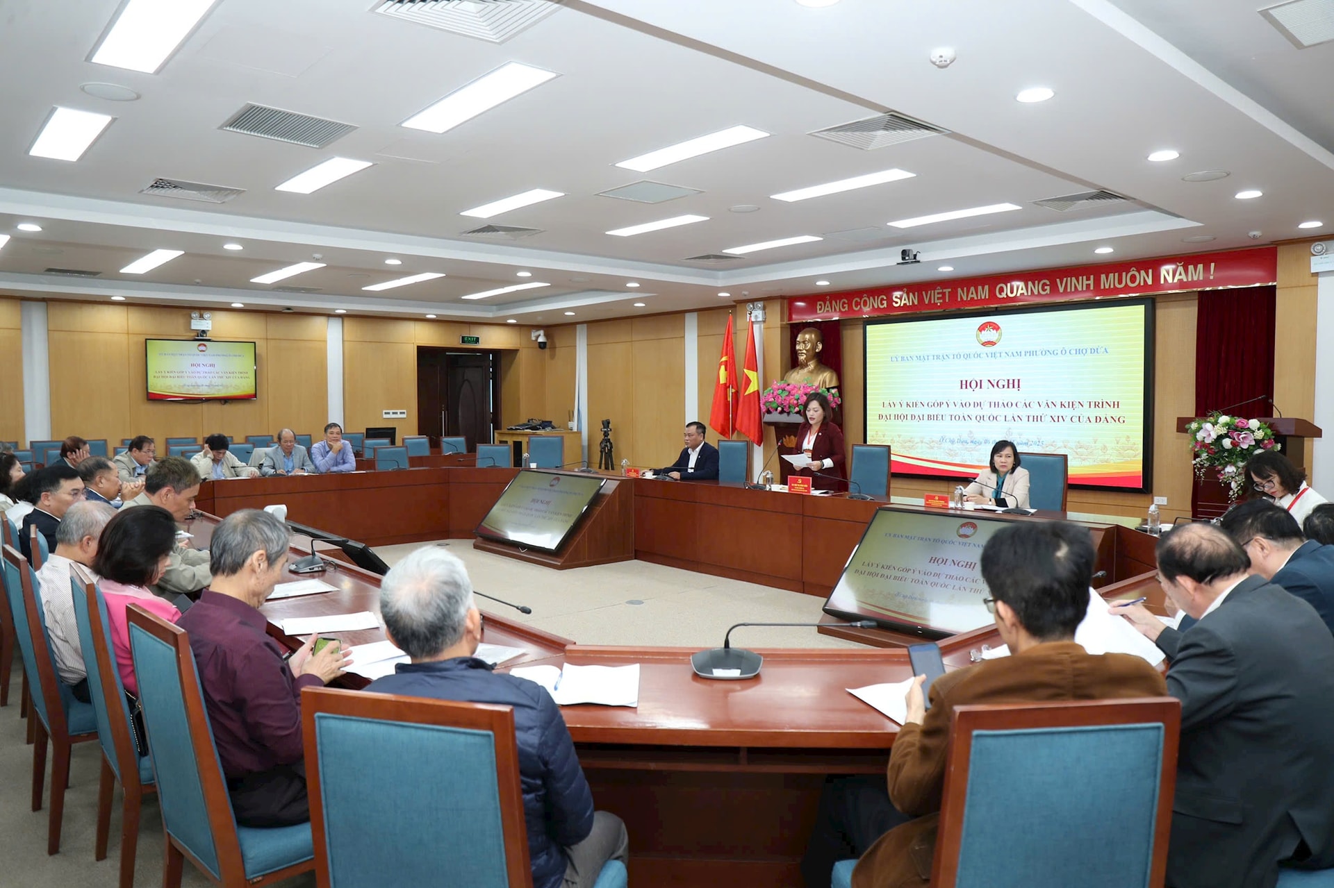 Phường Ô Chợ Dừa góp ý vào dự thảo Văn kiện Đại hội XIV của Đảng- Ảnh 1.