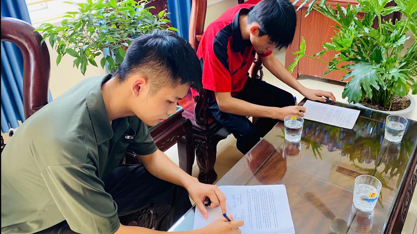 Hoài Đức - 37 thanh niên tình nguyện viết đơn nhập ngũ năm 2026- Ảnh 5.