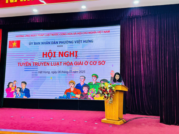 Phường Việt Hưng tổ chức Hội nghị tuyên truyền Luật Hòa giải ở cơ sở, hưởng ứng Ngày Pháp luật nước Cộng hòa xã hội chủ nghĩa Việt Nam (09/11)- Ảnh 2.