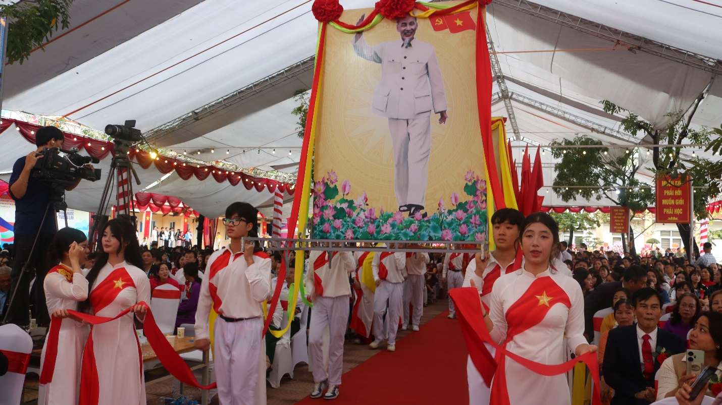 Sáu mươi năm — một hành trình đầy tự hào của Trường Trung học Phổ thông Mỹ Đức A.- Ảnh 4.