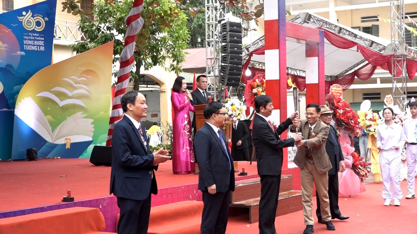 Sáu mươi năm — một hành trình đầy tự hào của Trường Trung học Phổ thông Mỹ Đức A.- Ảnh 9.