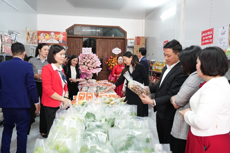Khai trương cửa hàng nông sản an toàn Quảng Oai: Khẳng định giá trị sạch – bền vững – vì sức khỏe cộng đồng- Ảnh 5.