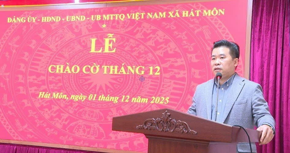 Xã Hát Môn tổ chức Lễ Chào cờ tháng 12 - Bứt phá hoàn thành các chỉ tiêu năm 2025; lan toả việc học tập và làm theo Bác từ những điều bình dị- Ảnh 4.