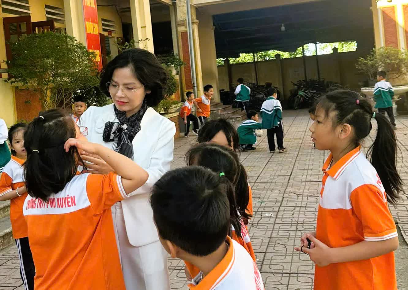 Nhà giáo tận tâm, lan tỏa yêu thương- Ảnh 3.