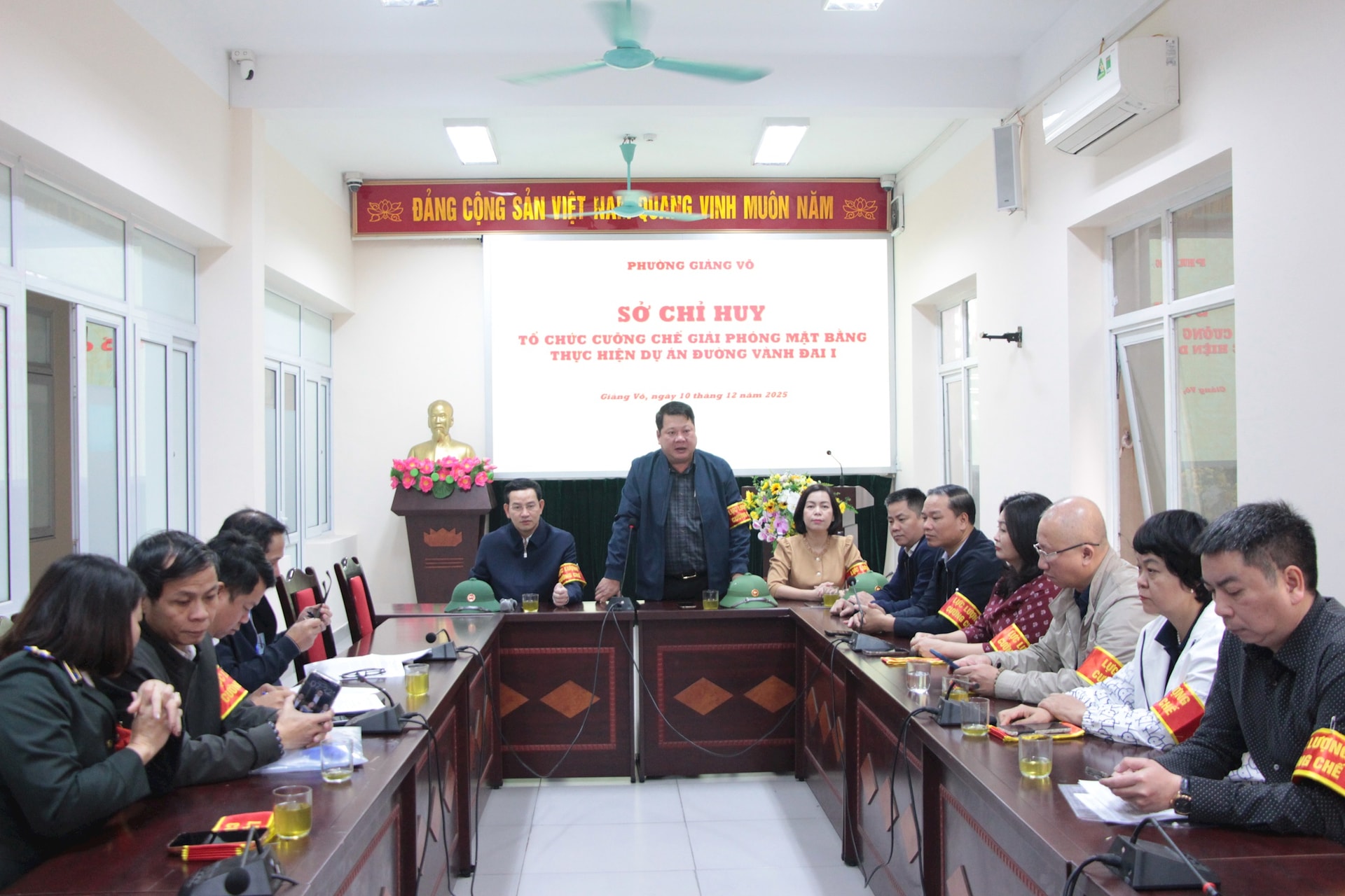 Phường Giảng Võ cơ bản hoàn thành giải phóng mặt bằng đường Vành đai 1 trước thời hạn- Ảnh 1.