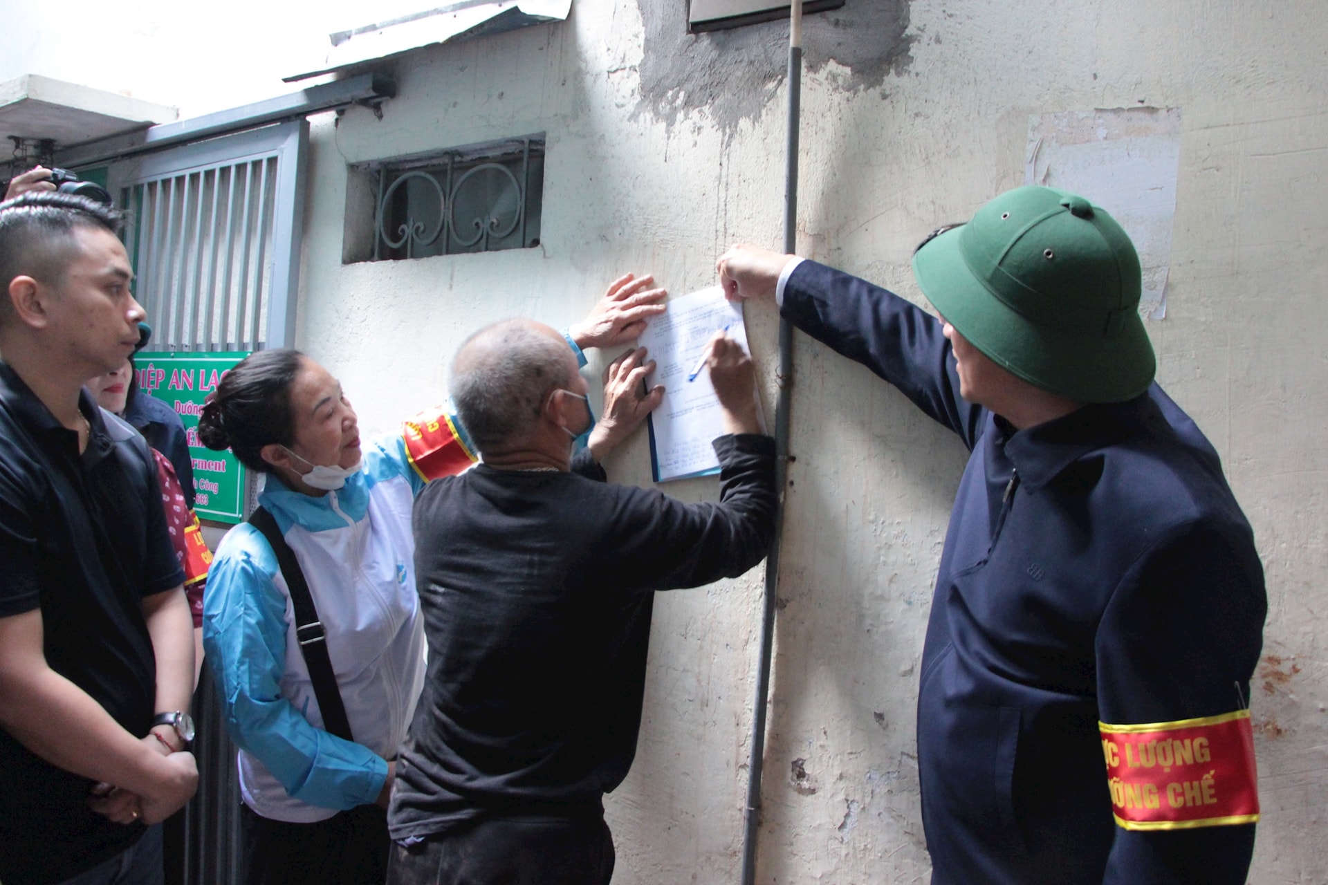 Phường Giảng Võ cơ bản hoàn thành giải phóng mặt bằng đường Vành đai 1 trước thời hạn- Ảnh 2.