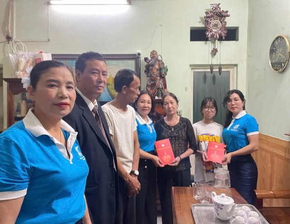 "Mẹ đỡ đầu" - Hành trình kết nối yêu thương tại phường Yên Sở- Ảnh 1.