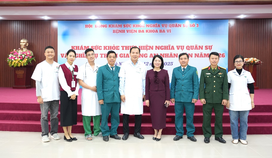 Quảng Oai tăng cường trách nhiệm trong công tác khám tuyển NVQS năm 2026: Thanh niên tự hào, sẵn sàng lên đường bảo vệ Tổ quốc- Ảnh 1.