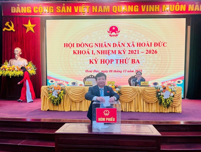 Kỳ họp thứ 3 HĐND xã Hoài Đức khoá I, nhiệm kỳ 2021 - 2026 quyết nghị nhiều nội dung trọng tâm cho năm 2026- Ảnh 11.