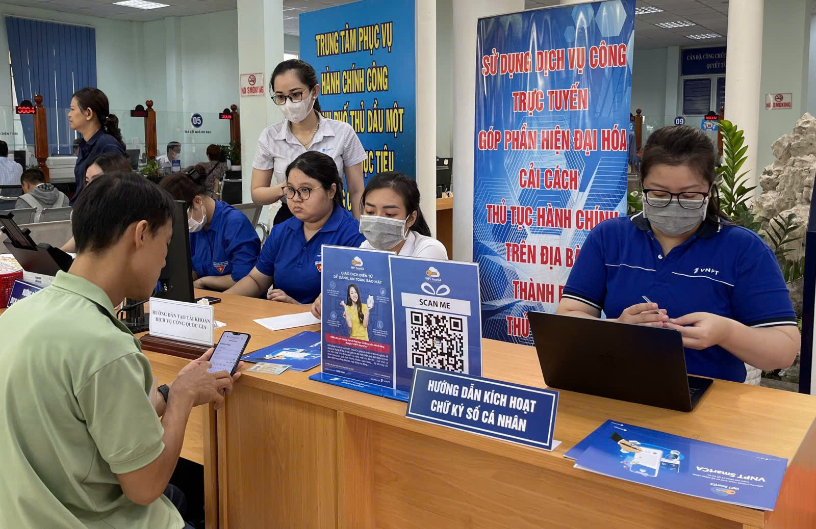 Hoài Đức triển khai cấp chữ ký số cá nhân miễn phí cho người dân- Ảnh 1.