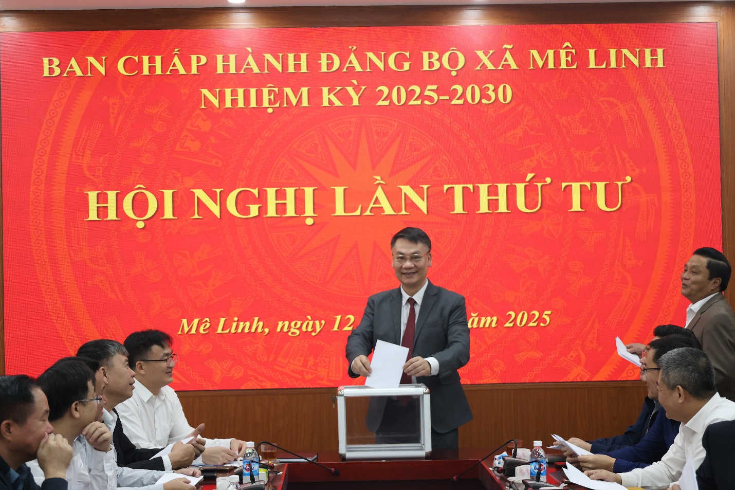 Xã Mê Linh: Bầu bổ sung Ủy viên Ban Thường vụ Đảng ủy xã nhiệm kỳ 2025-2030- Ảnh 2.