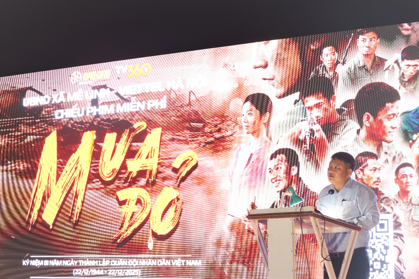 XÃ MÊ LINH TỔ CHỨC CHIẾU PHIM "MƯA ĐỎ" - LAN TỎA GIÁ TRỊ LỊCH SỬ, GIÁO DỤC TRUYỀN THỐNG YÊU NƯỚC- Ảnh 2.