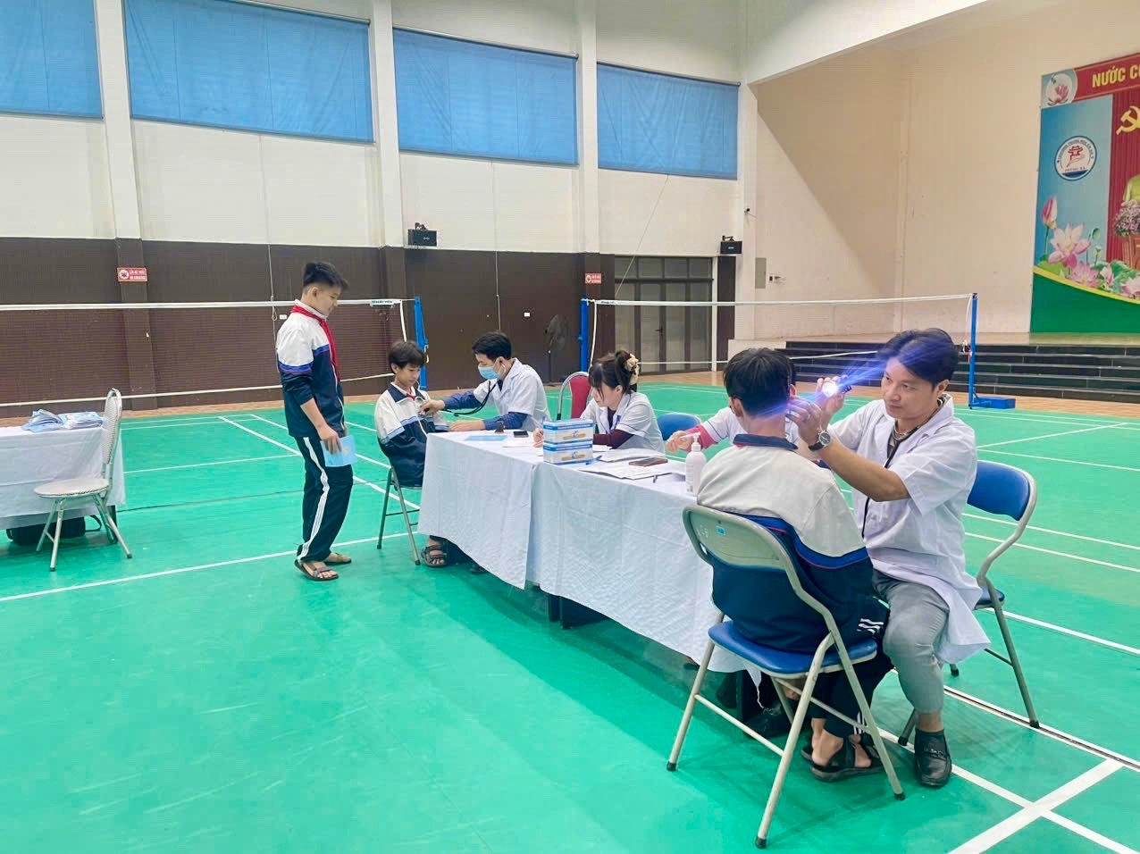 Xã Hồng Sơn đẩy mạnh chăm sóc sức khỏe học đường năm học 2025 - 2026- Ảnh 4.