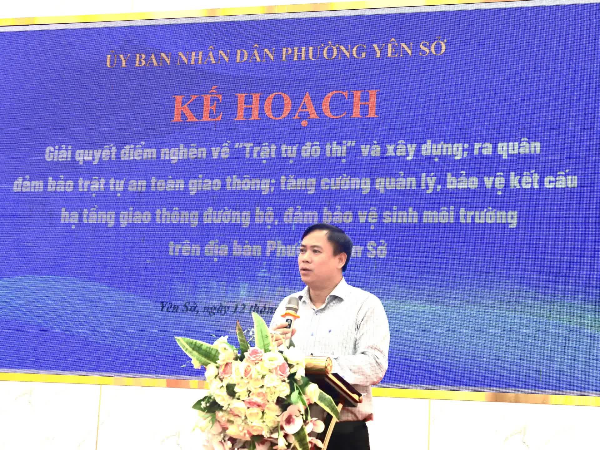 Phường Yên Sở đồng loạt ra quân giải “điểm nghẽn” trật tự đô thị, giao thông và môi trường- Ảnh 1.