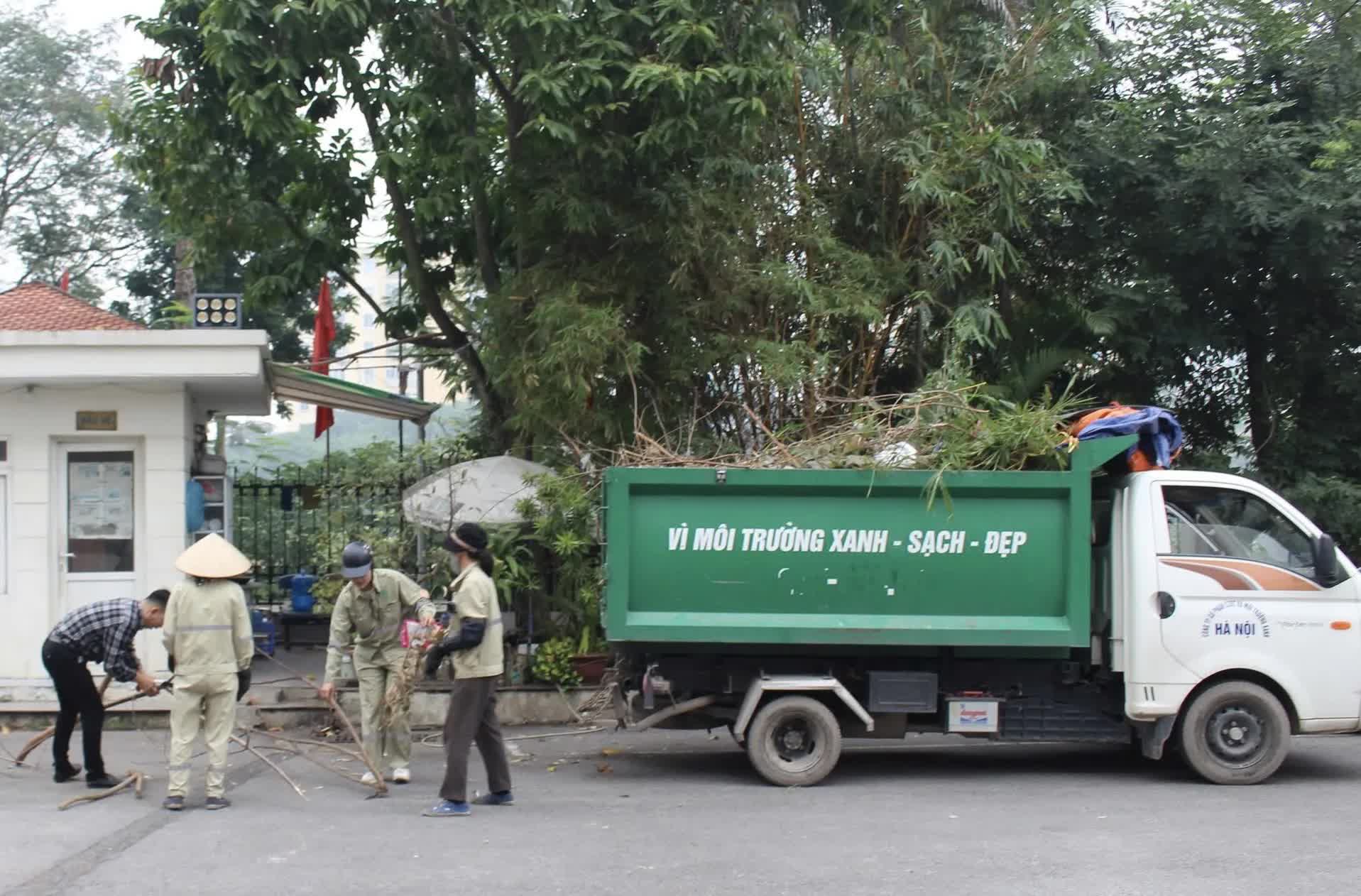 Phường Yên Sở đồng loạt ra quân giải “điểm nghẽn” trật tự đô thị, giao thông và môi trường- Ảnh 5.