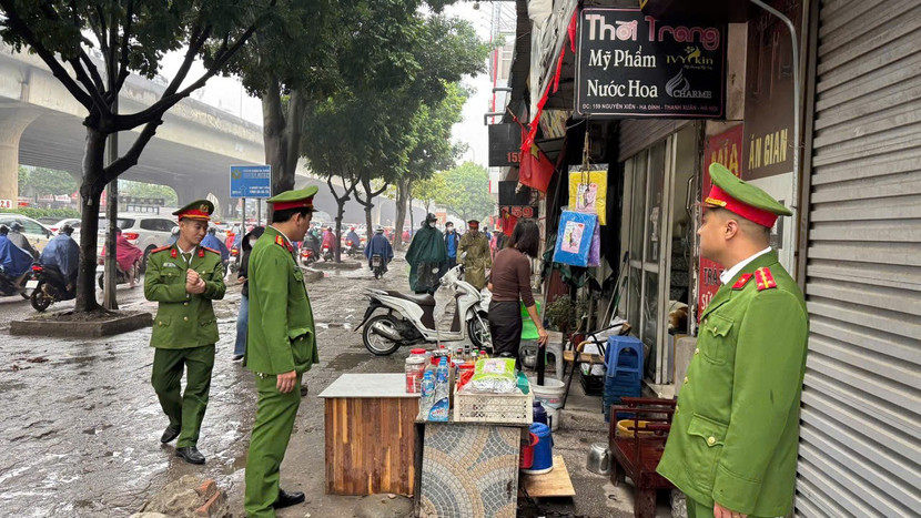 Kiên trì giải quyết các 'điểm nghẽn' về trật tự đô thị và xây dựng- Ảnh 8.