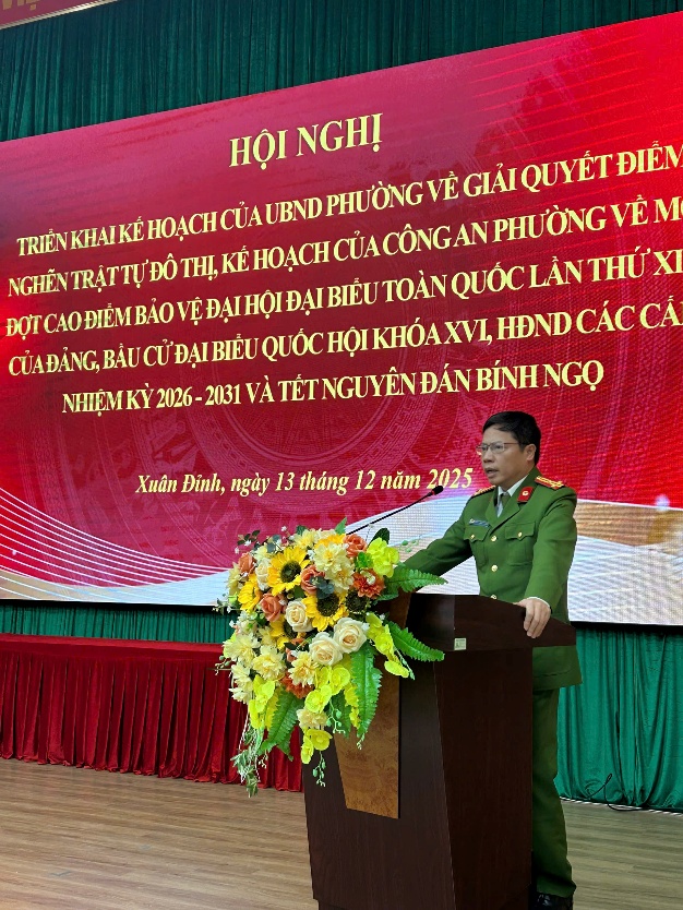Công an phường Xuân Đỉnh đẩy mạnh triển khai Kế hoạch giải quyết điểm nghẽn về trật tự đô thị và  đợt cao điểm tấn công, trấn áp tội phạm, bảo đảm an ninh trật tự phục vụ các sự kiện quan trọng năm 2015 - 2026- Ảnh 4.