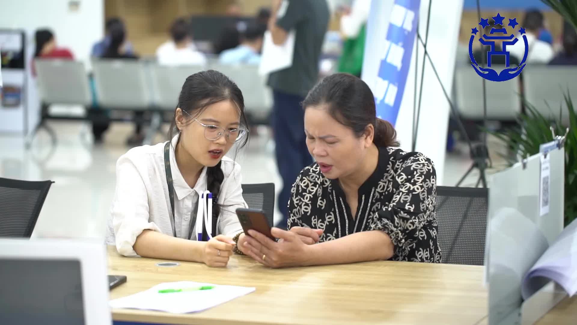 Người dân Hà Nội “bấm số từ xa” trên siêu ứng dụng iHanoi- Ảnh 1.