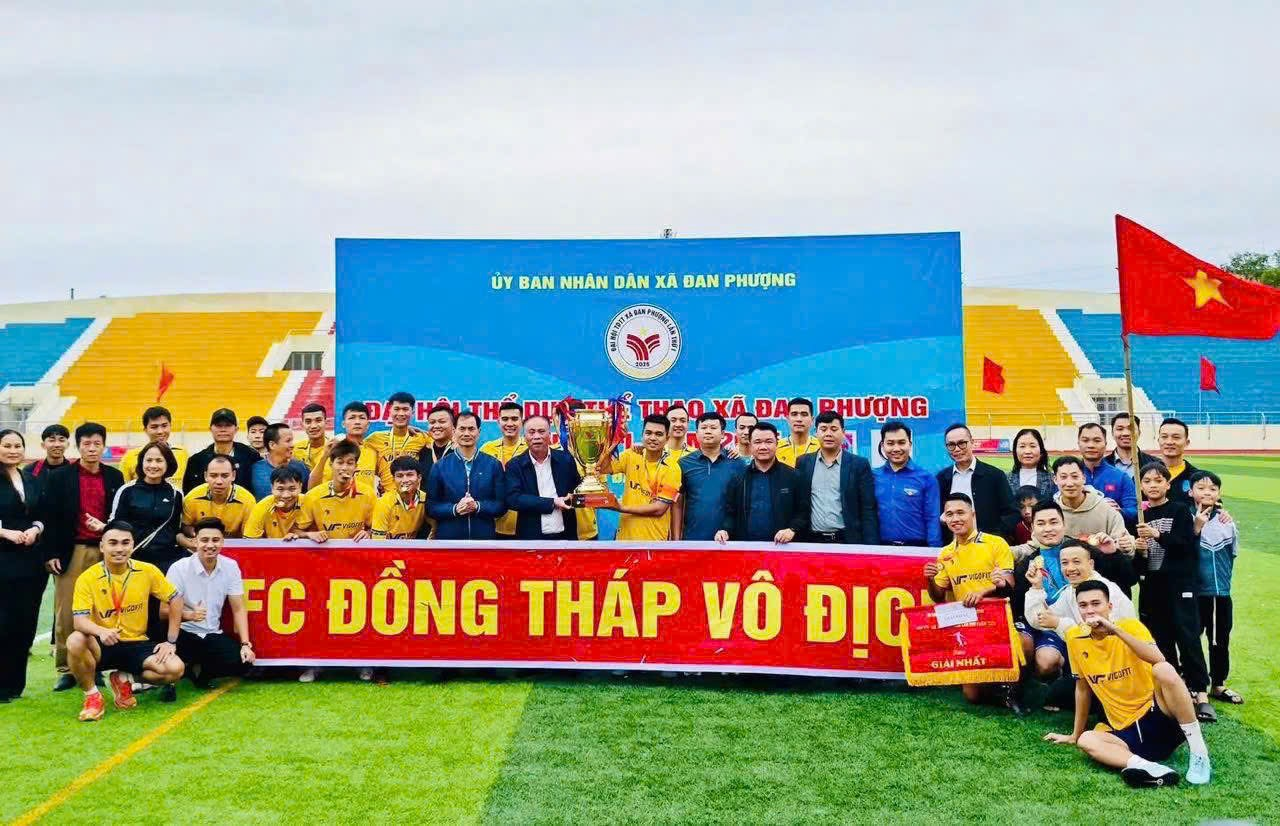 Đội Bóng đá Đồng Tháp vô địch Giải Bóng đá xã Đan Phượng mở rộng lần thứ I, năm 2025.- Ảnh 2.