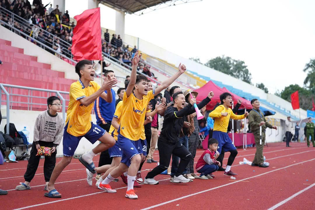 Đội Bóng đá Đồng Tháp vô địch Giải Bóng đá xã Đan Phượng mở rộng lần thứ I, năm 2025.- Ảnh 5.