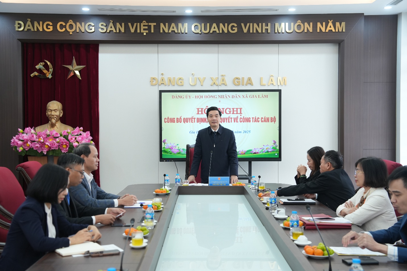 Hội nghị công bố các quyết định nghị quyết về công tác cán bộ- Ảnh 2.