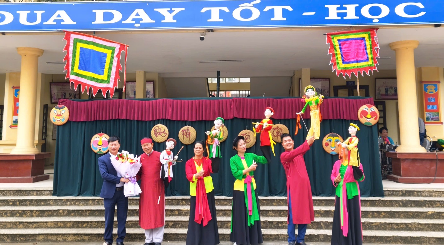 Trường THCS Hợp Thanh phối hợp cùng Phường Rối Tế Tiêu lan tỏa giá trị văn hóa nghệ thuật đặc sắc của quê hương.- Ảnh 2.