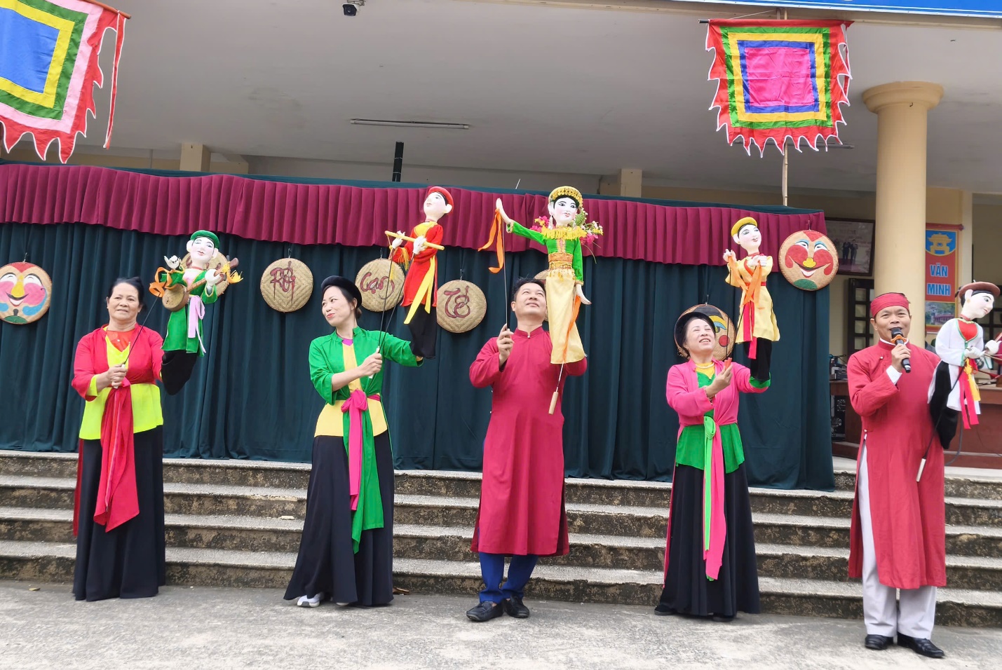 Trường THCS Hợp Thanh phối hợp cùng Phường Rối Tế Tiêu lan tỏa giá trị văn hóa nghệ thuật đặc sắc của quê hương.- Ảnh 3.