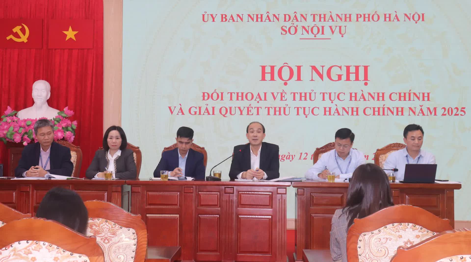 Hà Nội: đối thoại với hàng trăm doanh nghiệp, tổ chức về giải quyết thủ tục hành chính- Ảnh 1.